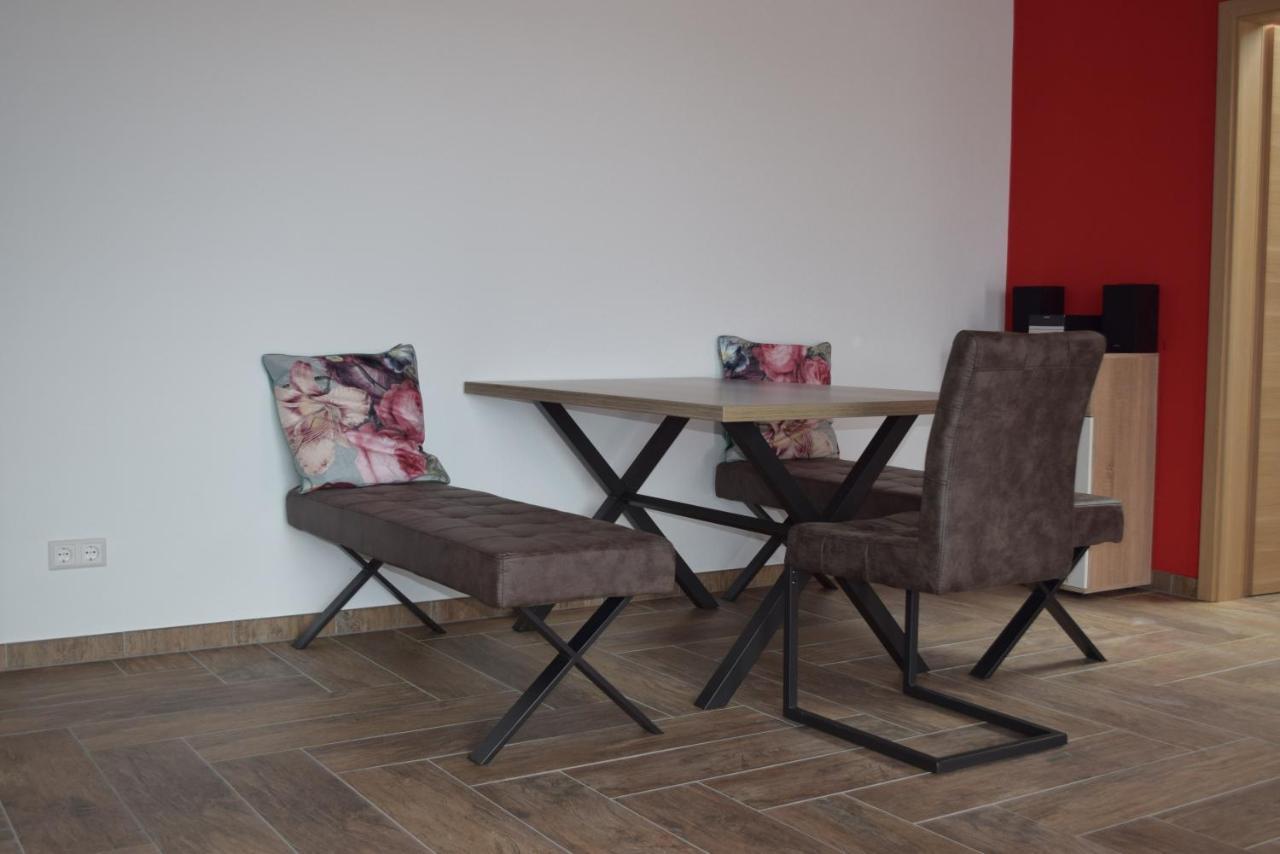 Hunsruecker-Fewo - Die Erlebnishuette - 2 Ferienwohnungen Im Hunsrueck In Unzenberg Gobenhausen 部屋 写真