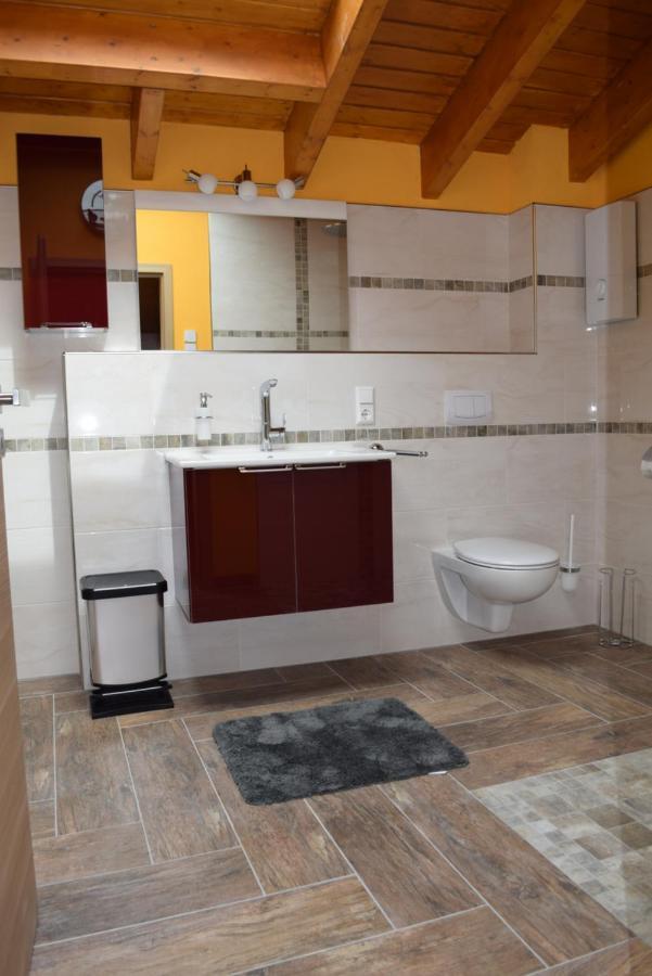 Hunsruecker-Fewo - Die Erlebnishuette - 2 Ferienwohnungen Im Hunsrueck In Unzenberg Gobenhausen 部屋 写真